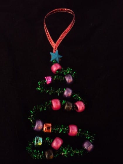 pipe cleaner christmas tree ornament for kids to make