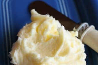 How to Make Homemade Butter in 10 minutes