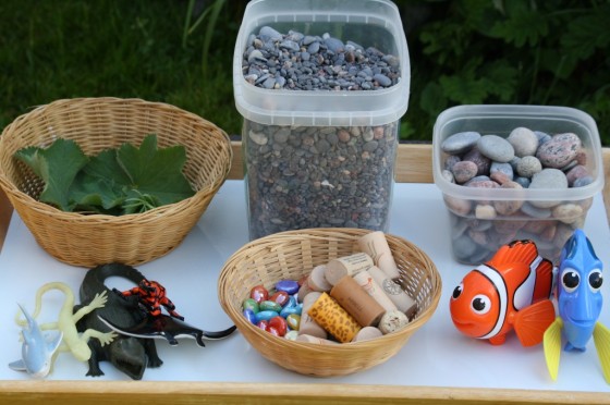 supplies to put in an ocean sensory bin