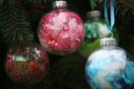 4 clear glass ornaments 