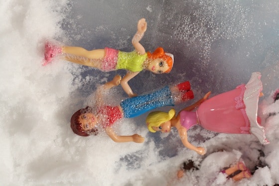 Polly Pockets small world ice play with snow and ice