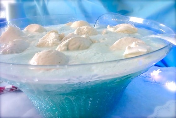 disney-frozen-party-blue-punch-with-snowballs