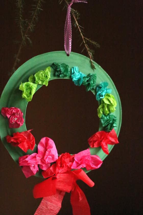 toddler made paper plate christmas wreath