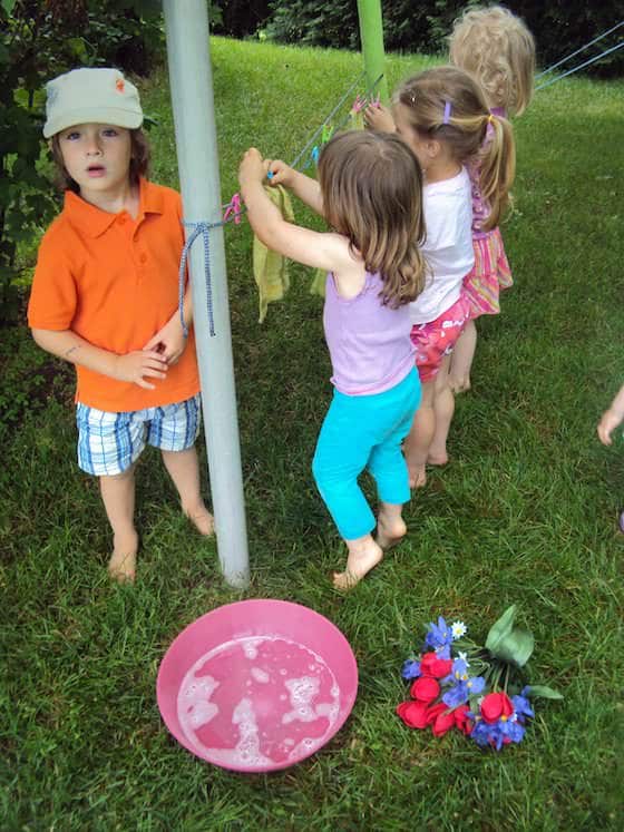 toddlers and preschoolers clothesline activity