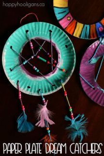 dream-catcher-craft-made-with-paper-plates