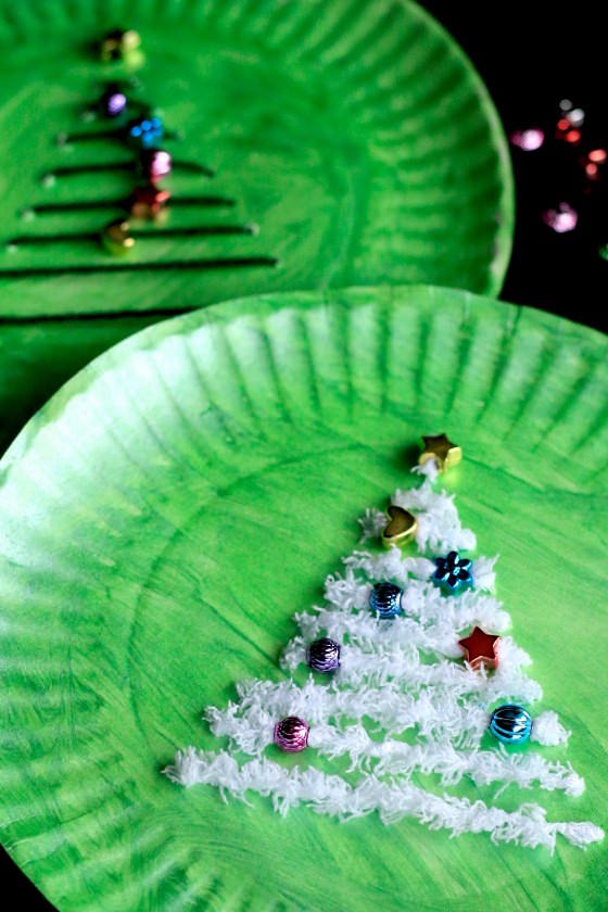 Christmas Tree Lacing Activity - a fine motor craft for kids - Happy Hooligans