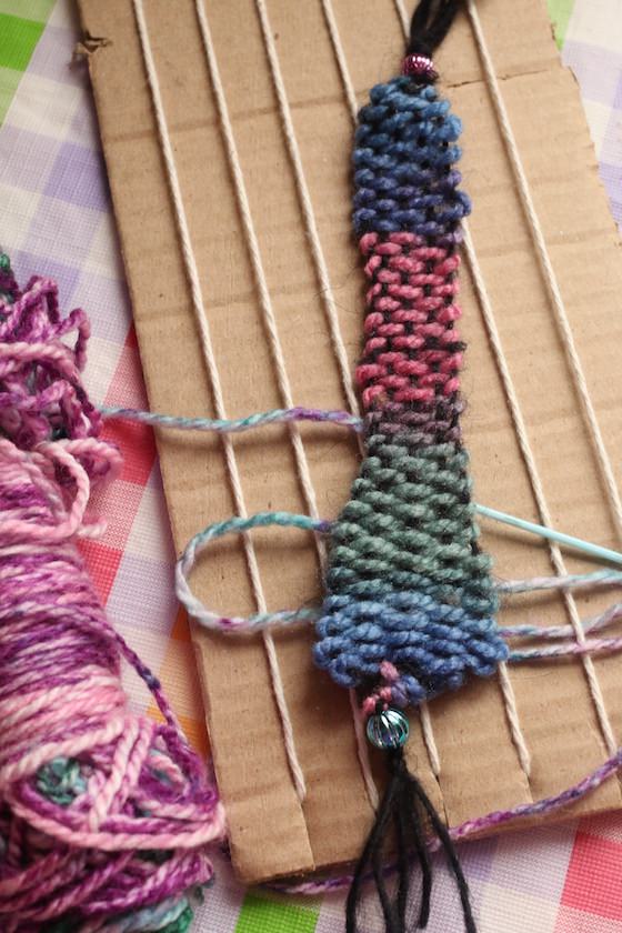 bookmark weaving loom projecct with homemade loom and yarn