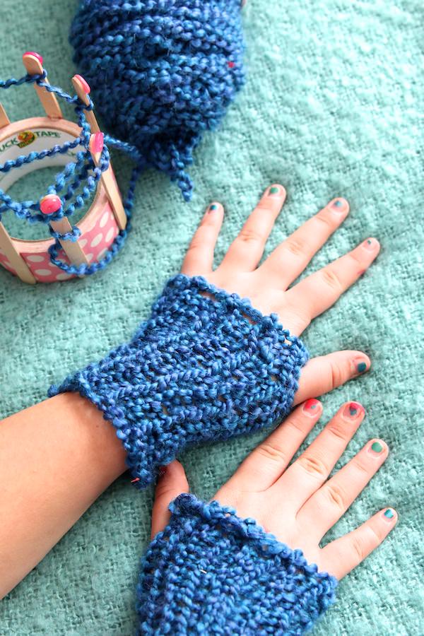 Loom Knit Fingerless Gloves (Homemade Knitting Loom) - Happy Hooligans